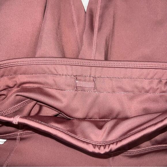 Fabletics Ultracool Mid-Rise Reflective 7/8 Leggings Mauve Size Small - Picture 5 of 6
